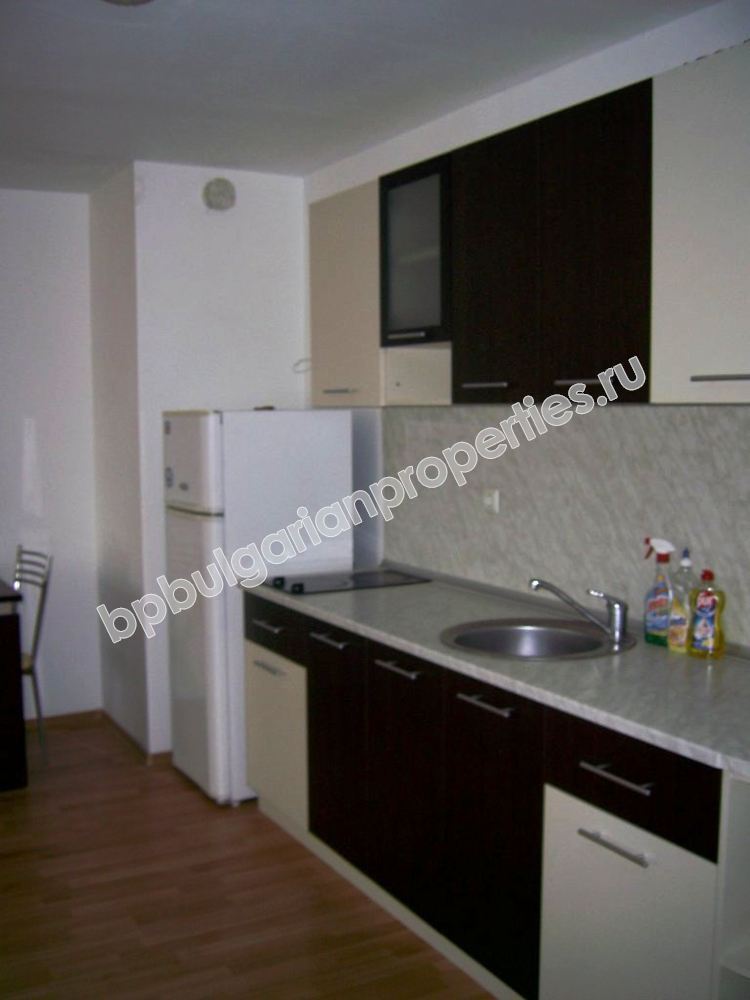 Мебелиран голям едноспален апартамент за продажба близо до Слънчев Бряг и плажа