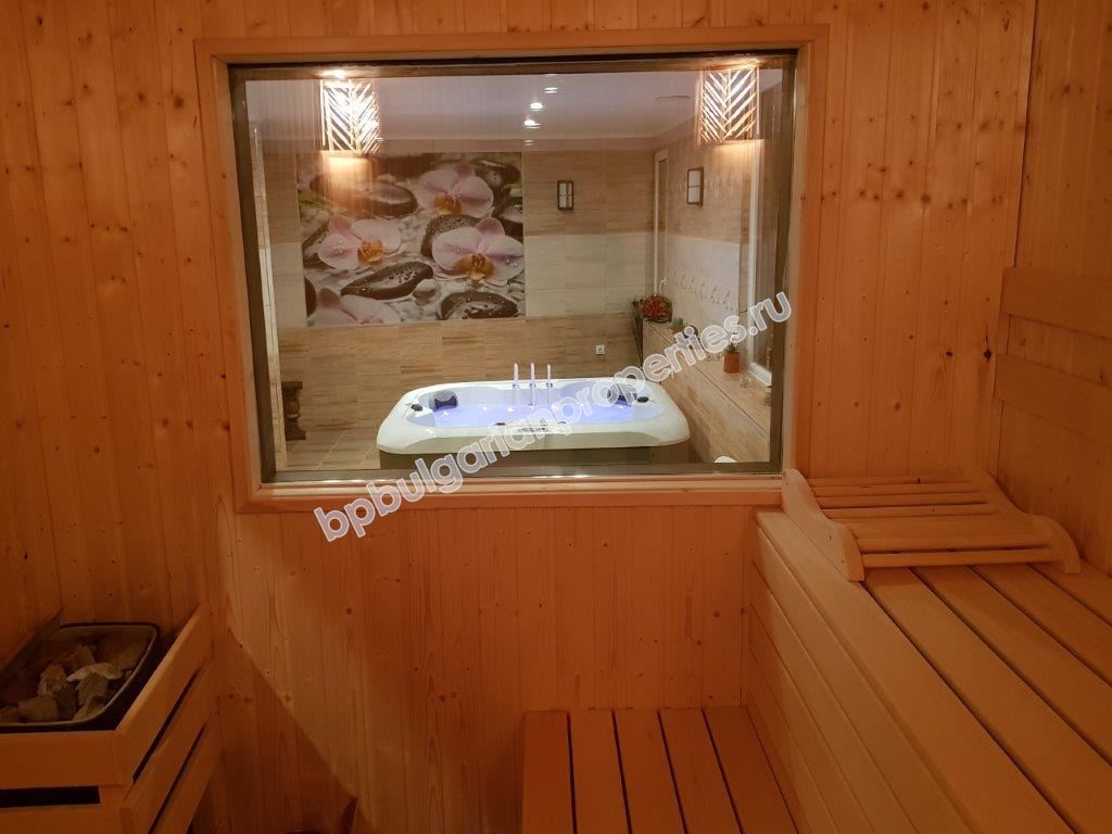 Хотел с ресторант на 3 км от Слънчев Бряг