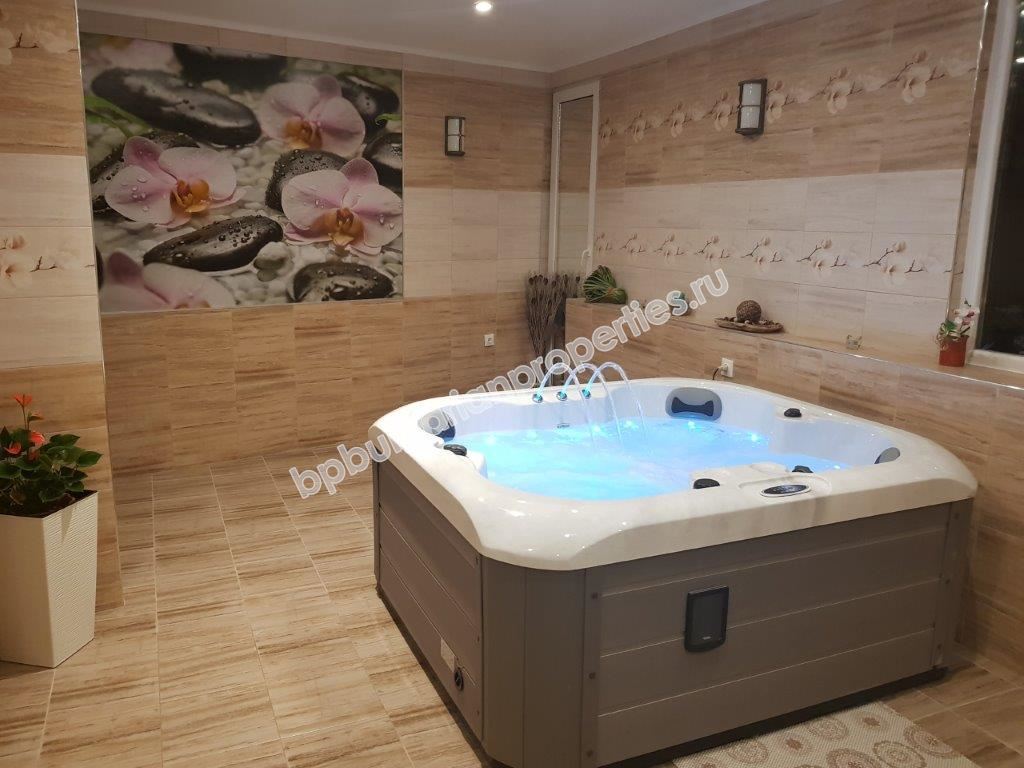 Хотел с ресторант на 3 км от Слънчев Бряг