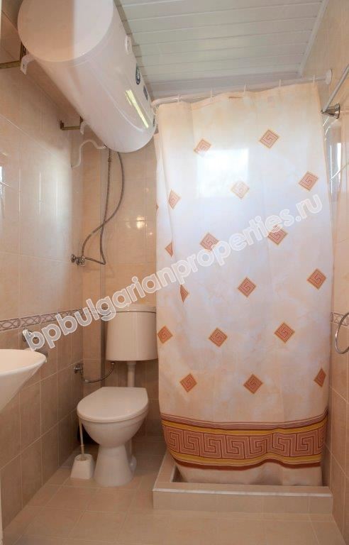 Хотел с ресторант на 3 км от Слънчев Бряг