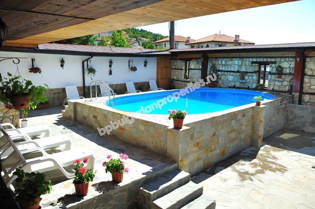 Хотел с ресторант на 3 км от Слънчев Бряг