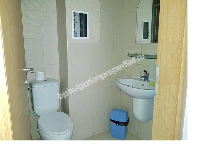 Просторен двустаен обзаведен апартамент за продажба в курорта Слънчев Бряг