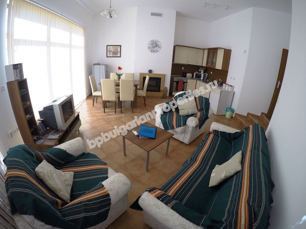 Едноетажна къща с две спални за продажба близо до морето и курорта Слънчев Бряг