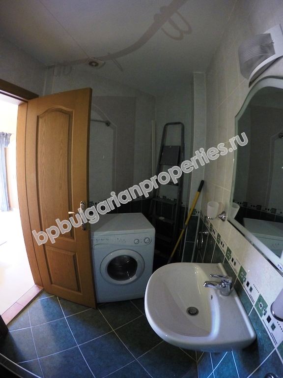 Едноетажна къща с две спални за продажба близо до морето и курорта Слънчев Бряг