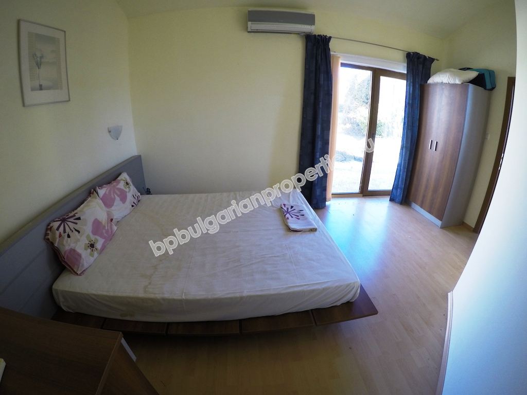 Едноетажна къща с две спални за продажба близо до морето и курорта Слънчев Бряг