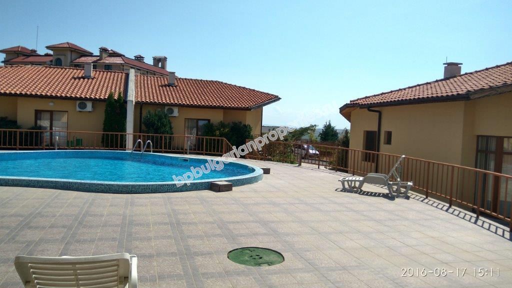 Едноетажна къща с две спални за продажба близо до морето и курорта Слънчев Бряг