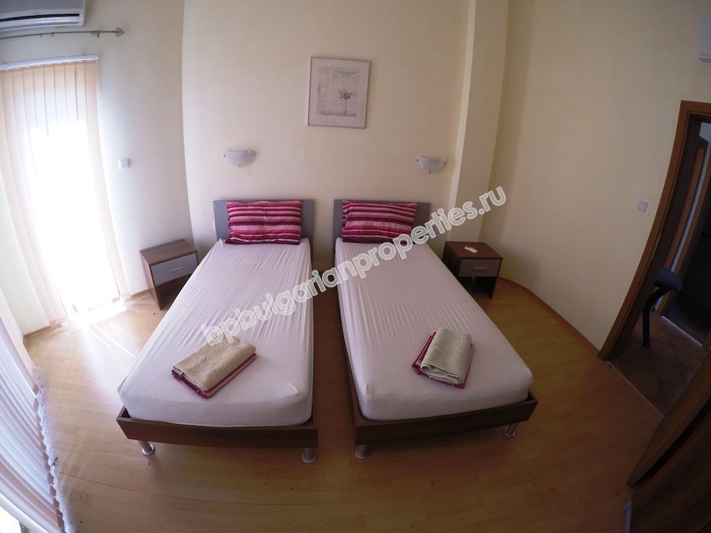 Едноетажна къща с две спални за продажба близо до морето и курорта Слънчев Бряг