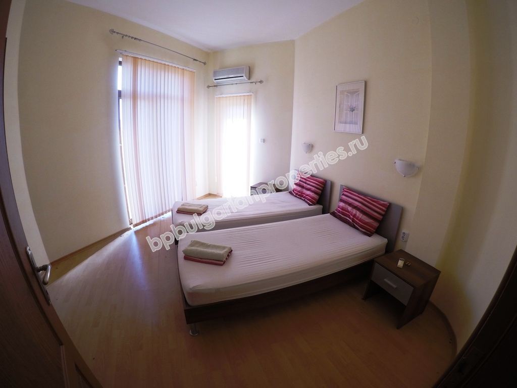 Едноетажна къща с две спални за продажба близо до морето и курорта Слънчев Бряг