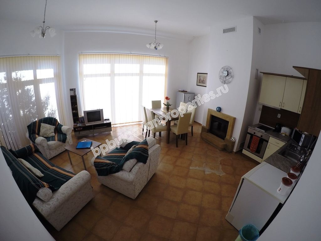 Едноетажна къща с две спални за продажба близо до морето и курорта Слънчев Бряг