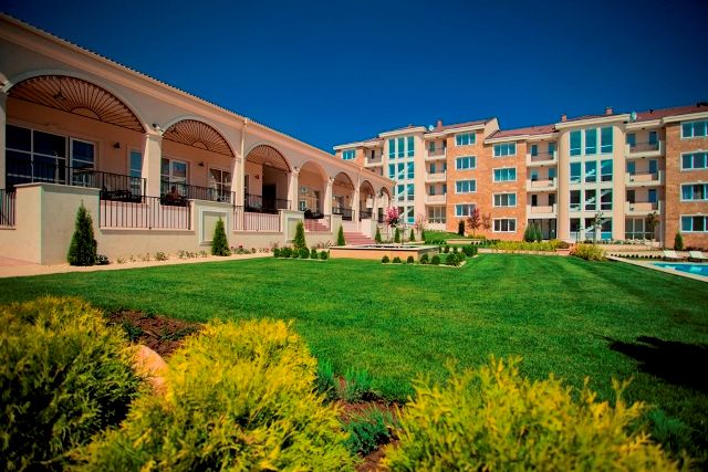 Лукс апартаменти на първа линия за продажба в курорта Черноморец Лукс апартаменти на първа линия за продажба в курорта Черноморец