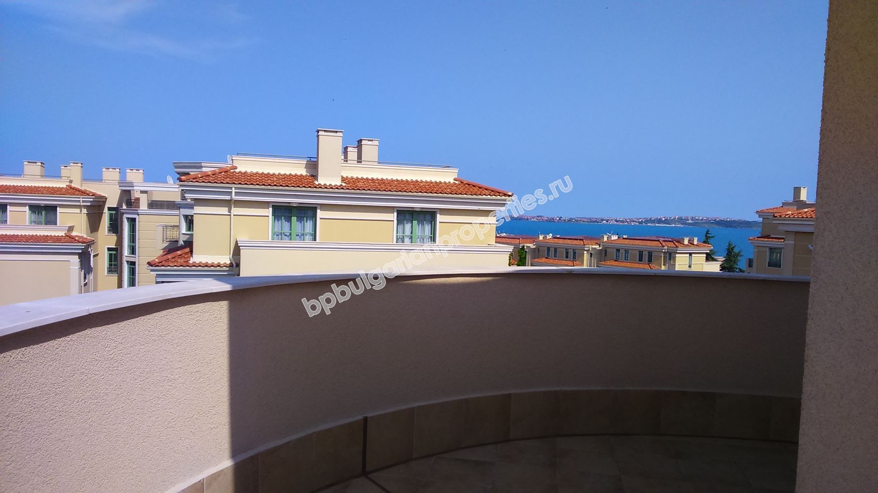 Лукс апартаменти на първа линия за продажба в курорта Черноморец Лукс апартаменти на първа линия за продажба в курорта Черноморец