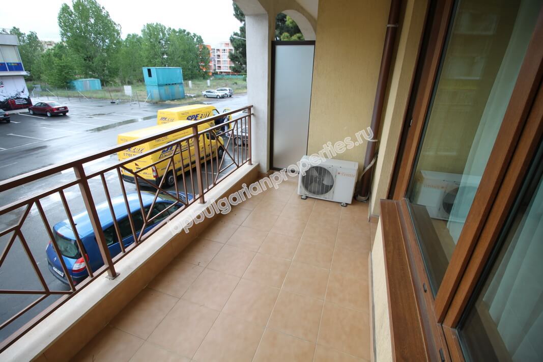 Мебелирано голямо студио за продажба в курорта Слънчев Бряг