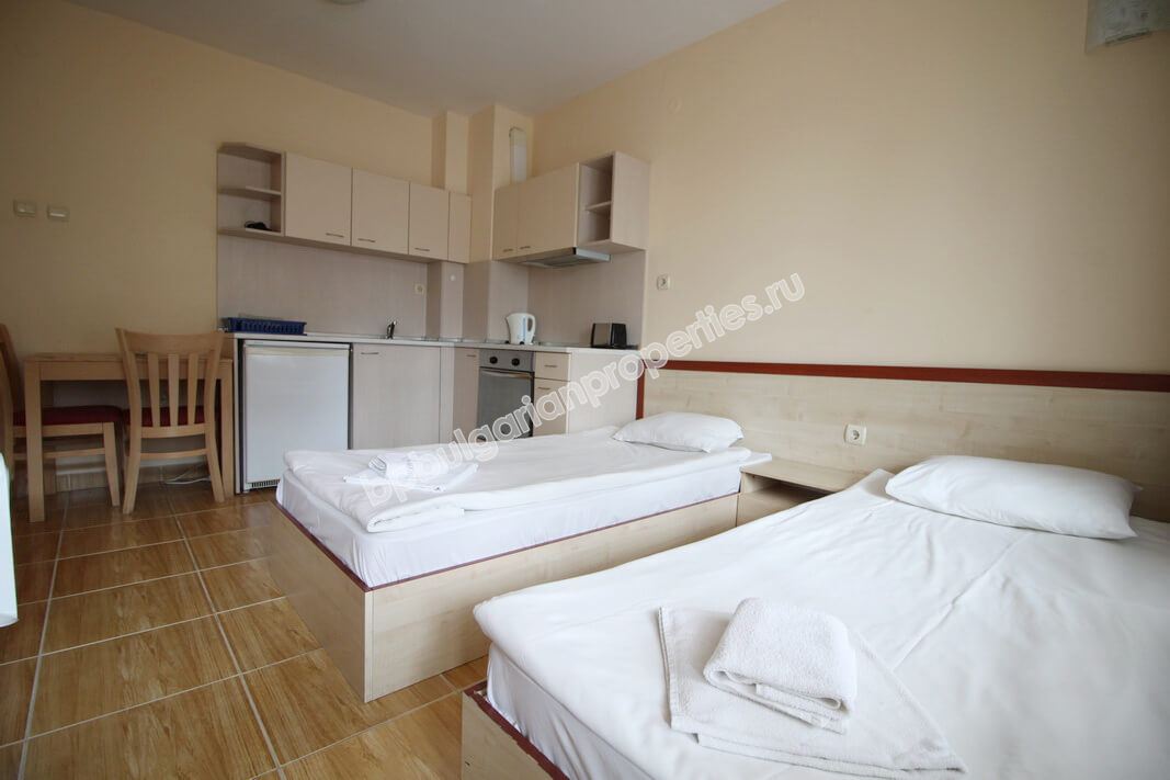 Мебелирано голямо студио за продажба в курорта Слънчев Бряг