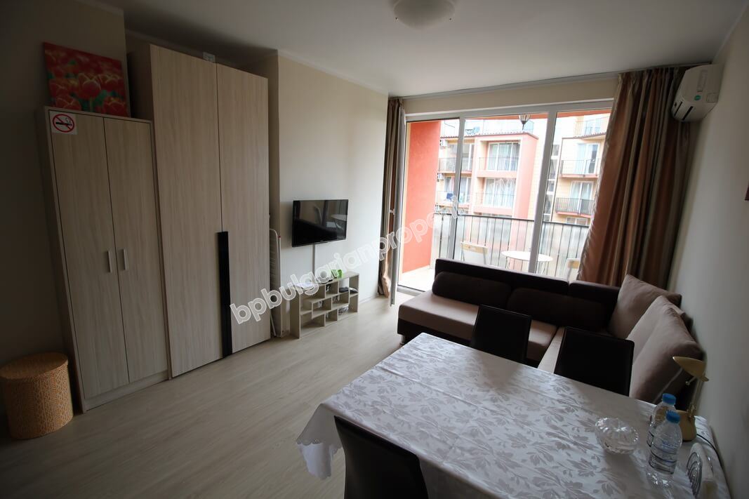 Мебелирано студио близо до плажа за продажба в курорта Слънчев Бряг