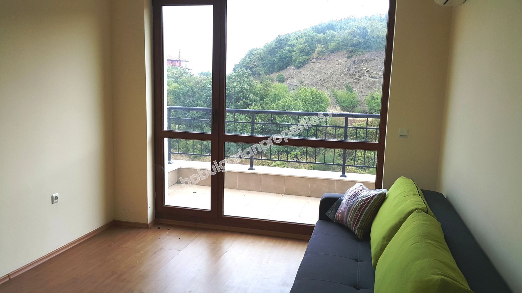 Просторно студио за продажба близо до плажа в курорта Елените