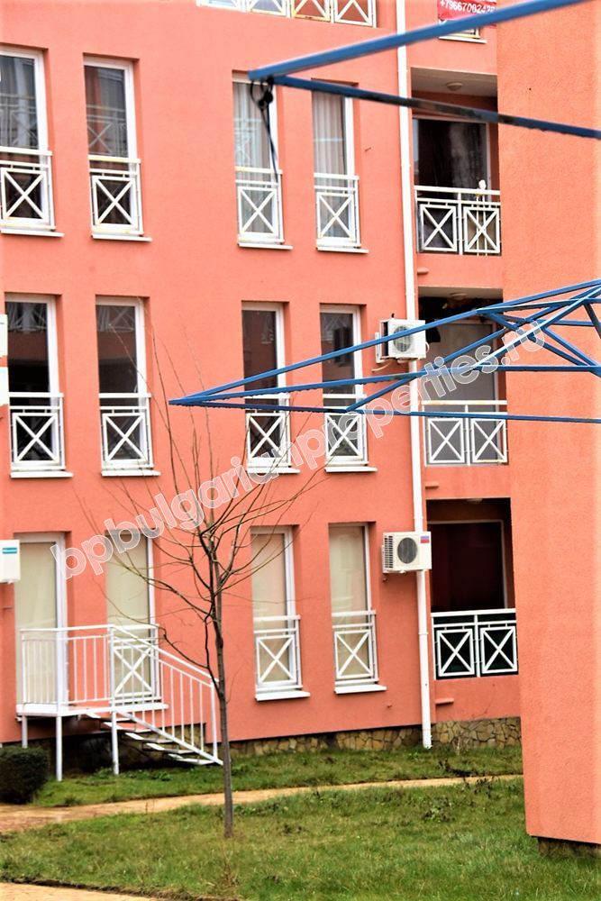 Евтино студио за продажба в комплекс в курорта Слънчев Бряг