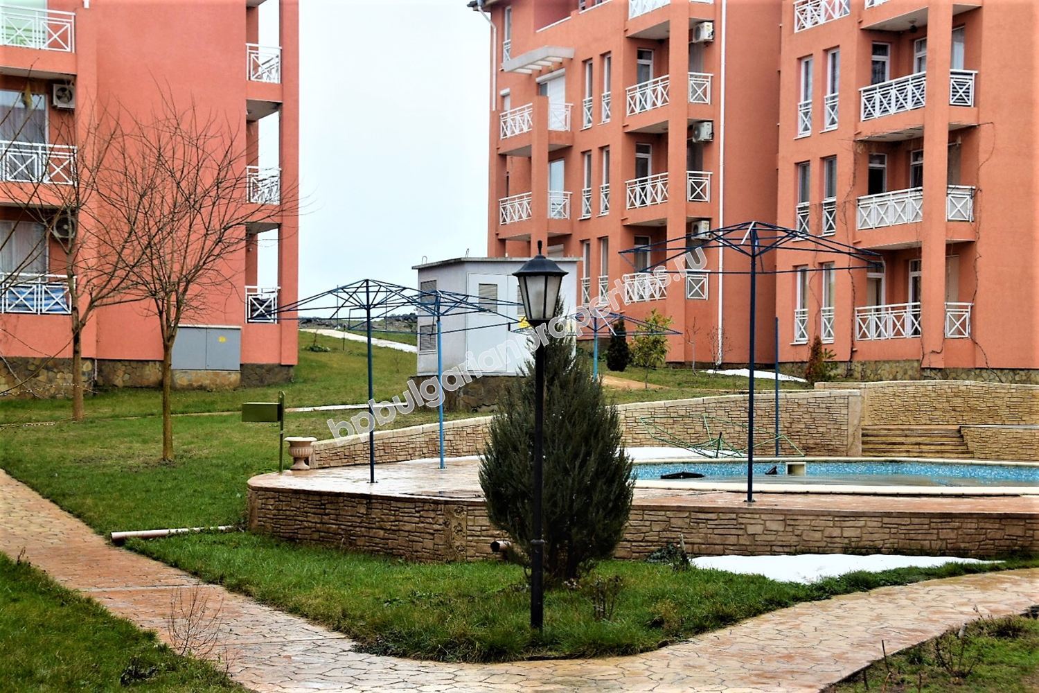 Евтино студио за продажба в комплекс в курорта Слънчев Бряг