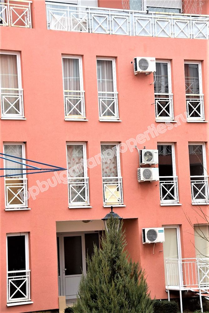 Евтино студио за продажба в комплекс в курорта Слънчев Бряг