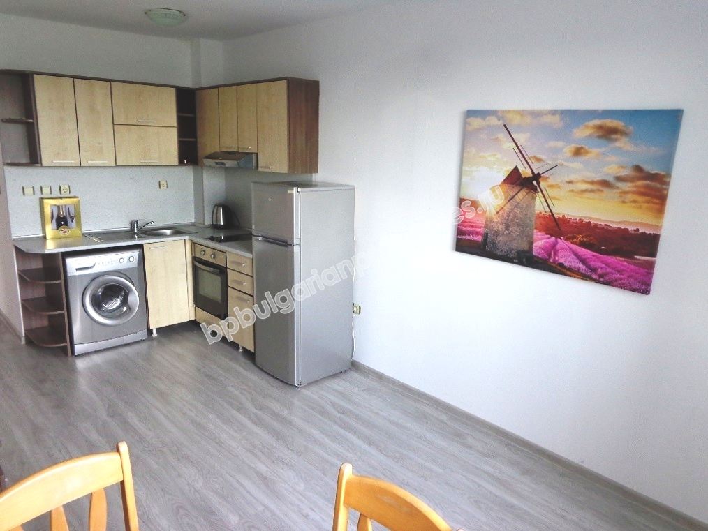 Изгодн имот за инвестиция - тристаен апартамент на цената на двустаен в Слънчев Бряг