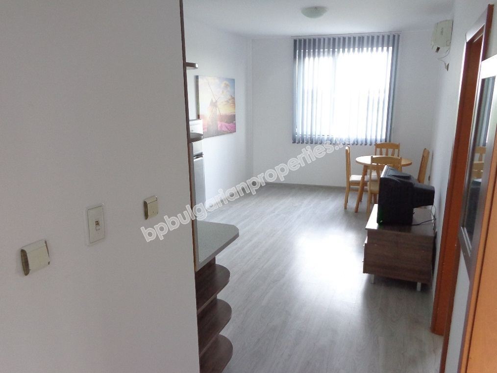 Изгодн имот за инвестиция - тристаен апартамент на цената на двустаен в Слънчев Бряг