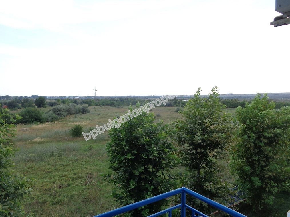 Изгодн имот за инвестиция - тристаен апартамент на цената на двустаен в Слънчев Бряг