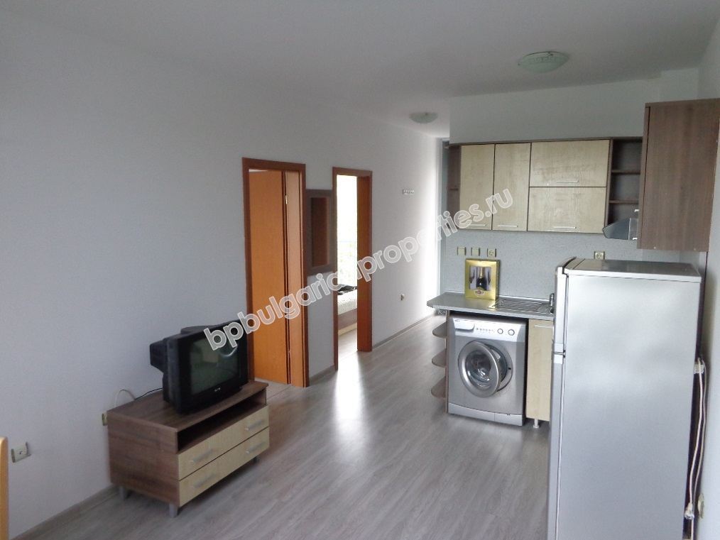 Изгодн имот за инвестиция - тристаен апартамент на цената на двустаен в Слънчев Бряг