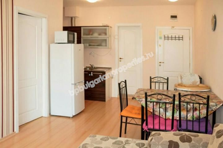 Мебелиран двуспален апартамент за продажба близо до Слънчев Бряг