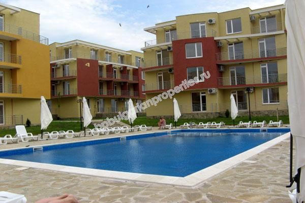 Мебелиран двуспален апартамент за продажба близо до Слънчев Бряг