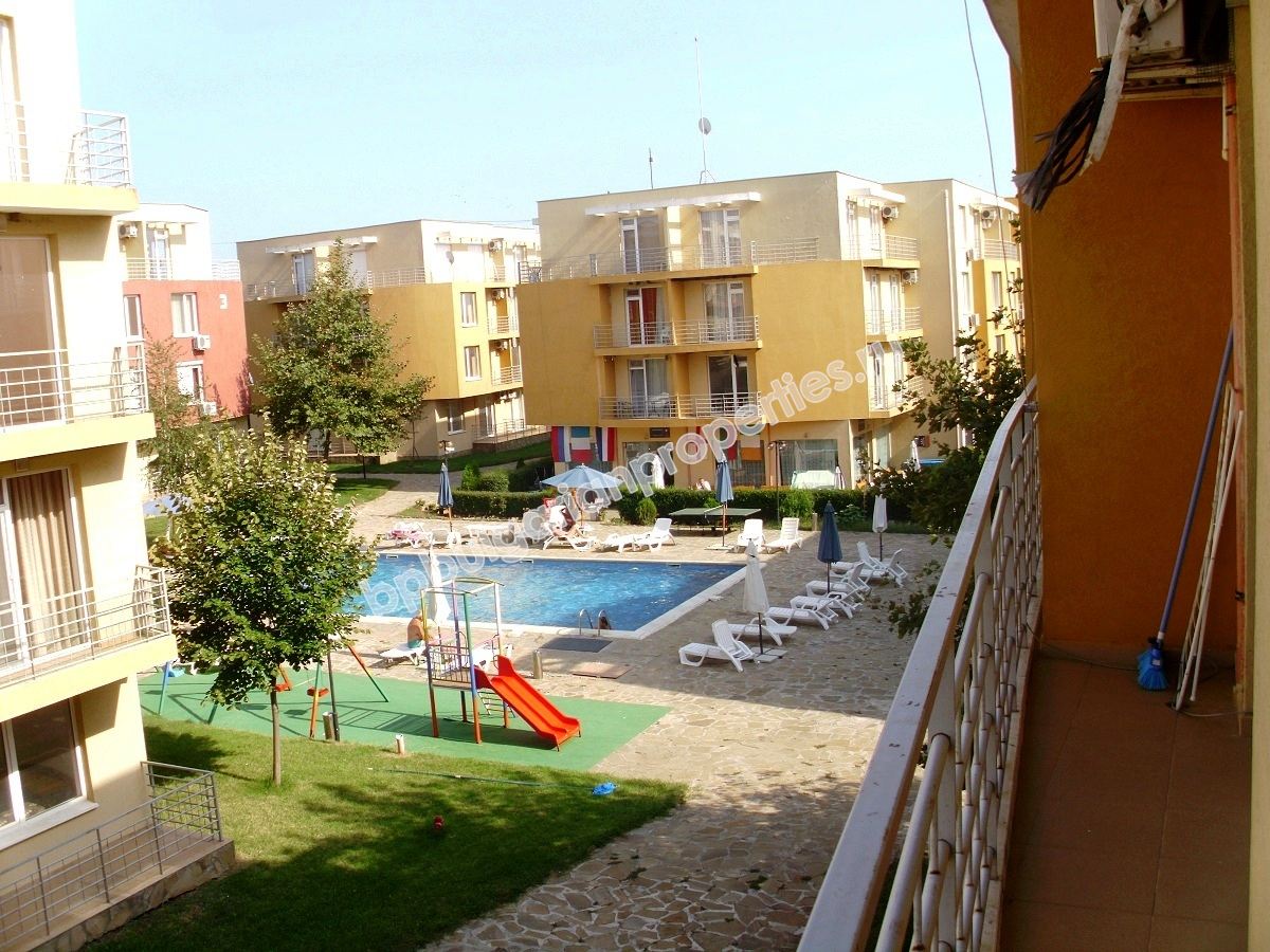 Мебелиран двуспален апартамент за продажба близо до Слънчев Бряг