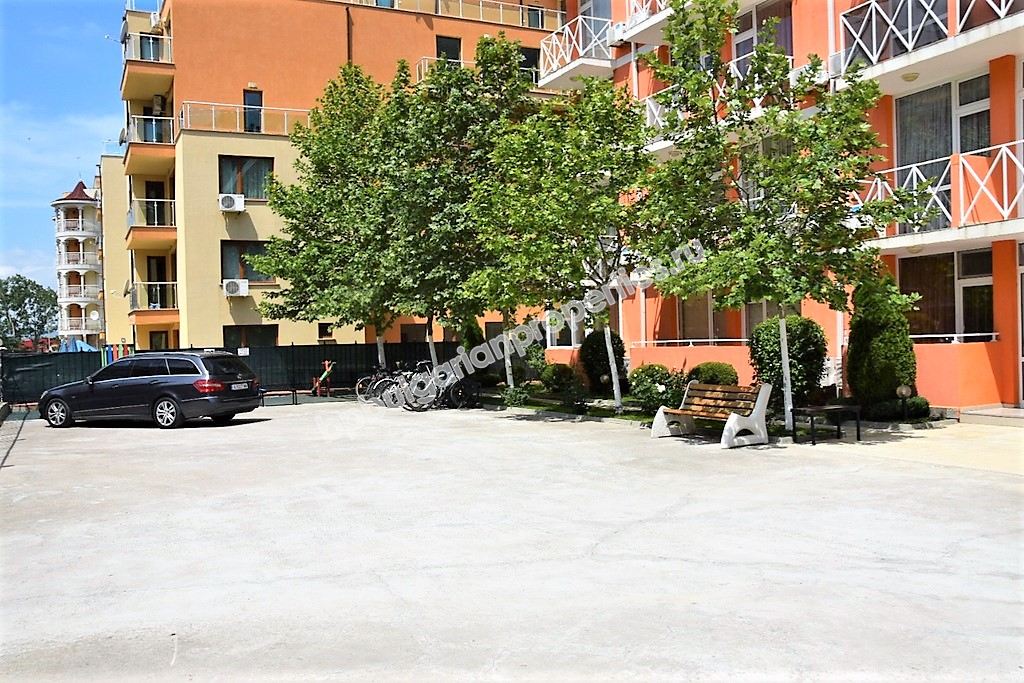 Двустаен мебелиран апартамент за продажба в Слънчев бряг