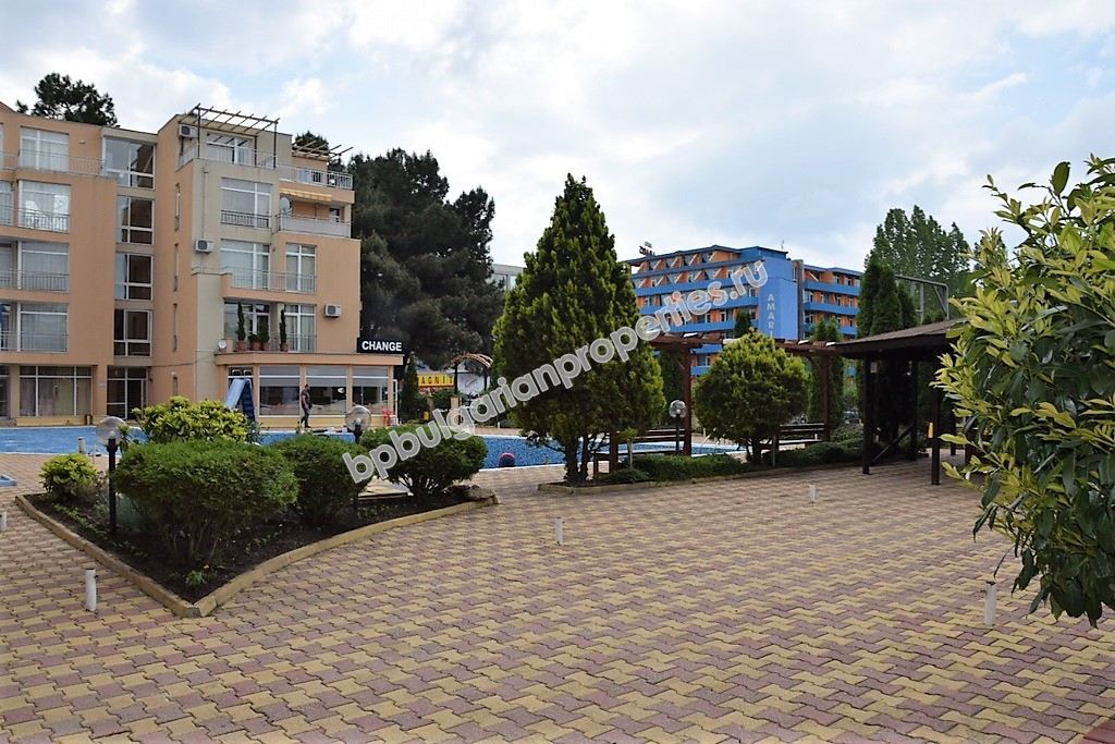 Мебелиран едноспален апартамент близо до плажа за продажба в курорта Слънчев Бряг