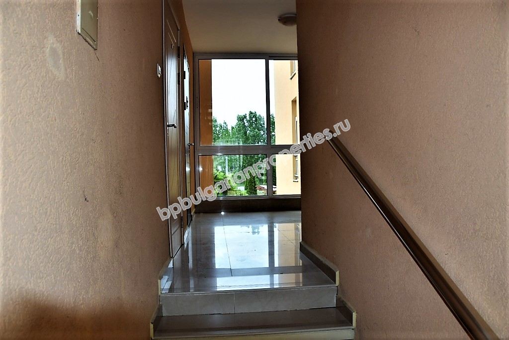 Мебелиран едноспален апартамент близо до плажа за продажба в курорта Слънчев Бряг