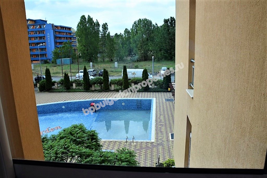 Мебелиран едноспален апартамент близо до плажа за продажба в курорта Слънчев Бряг