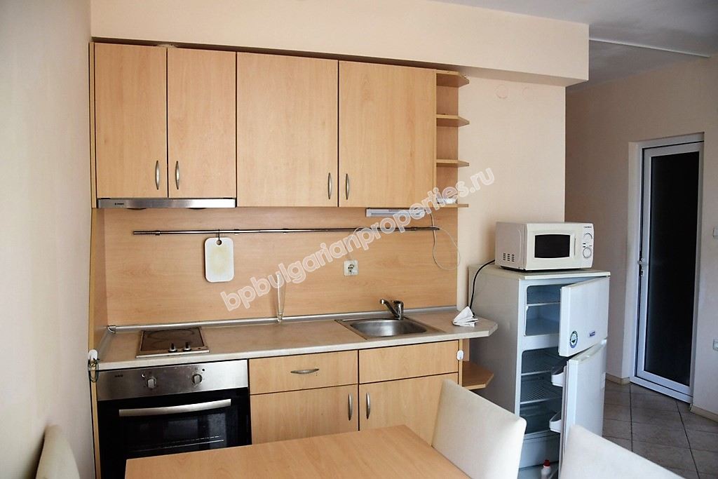 Мебелиран едноспален апартамент близо до плажа за продажба в курорта Слънчев Бряг