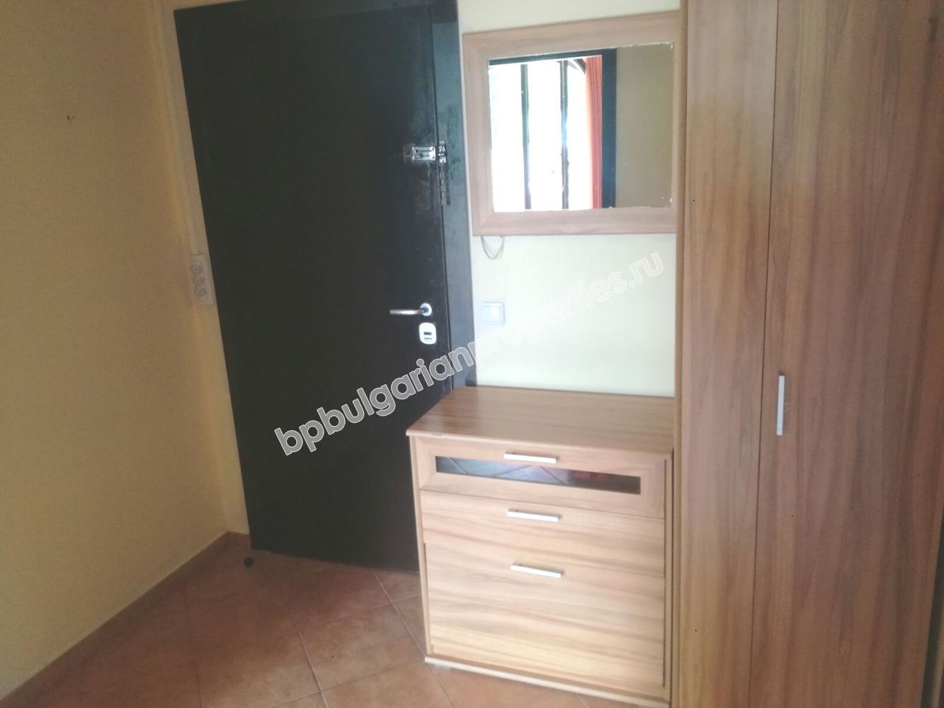 Мебелиран двустаен апартамент близо до плажа за продаване в курорта Свети Влас