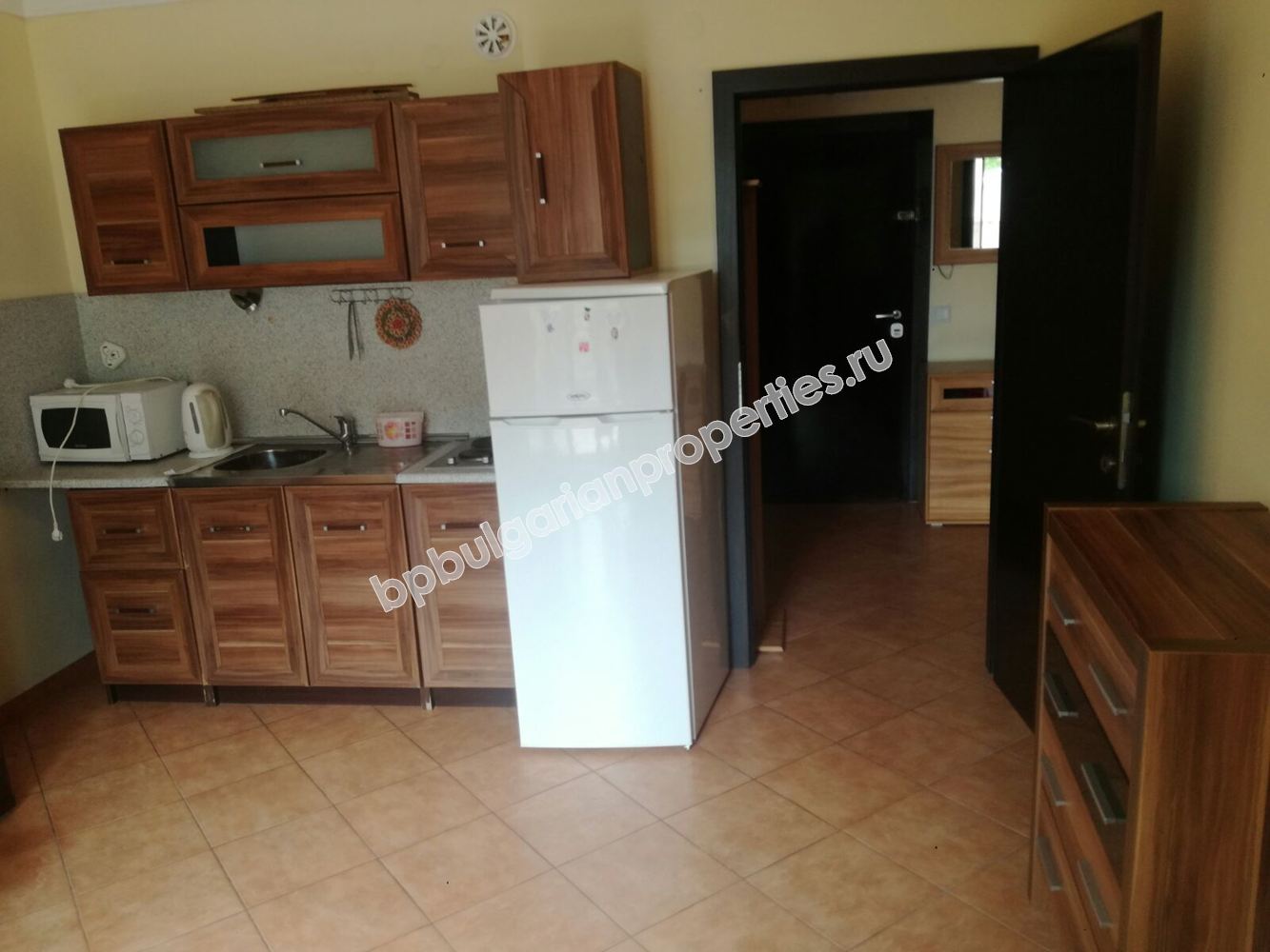 Мебелиран двустаен апартамент близо до плажа за продаване в курорта Свети Влас