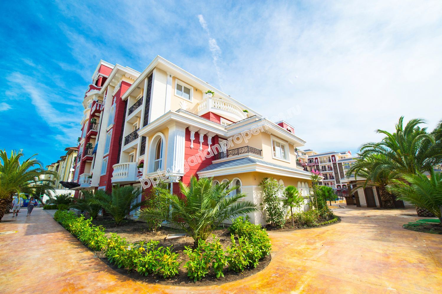 Ново голямо студио близо до плажа за продажба в Слънчев Бряг