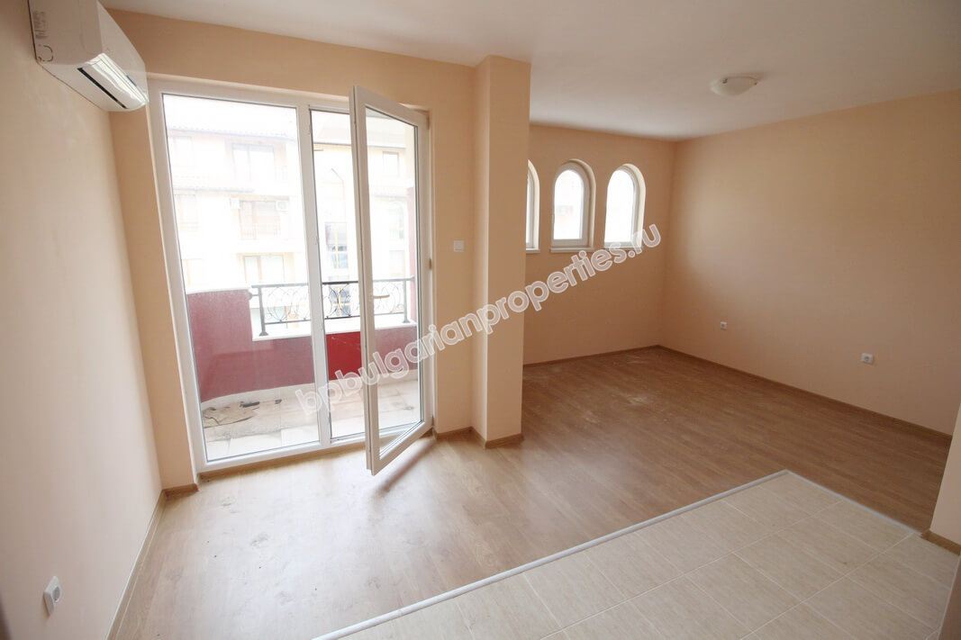 Ново голямо студио близо до плажа за продажба в Слънчев Бряг