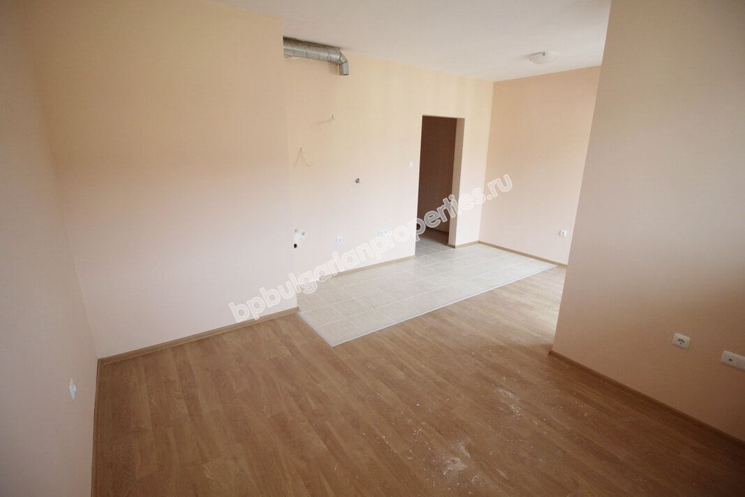 Ново голямо студио близо до плажа за продажба в Слънчев Бряг