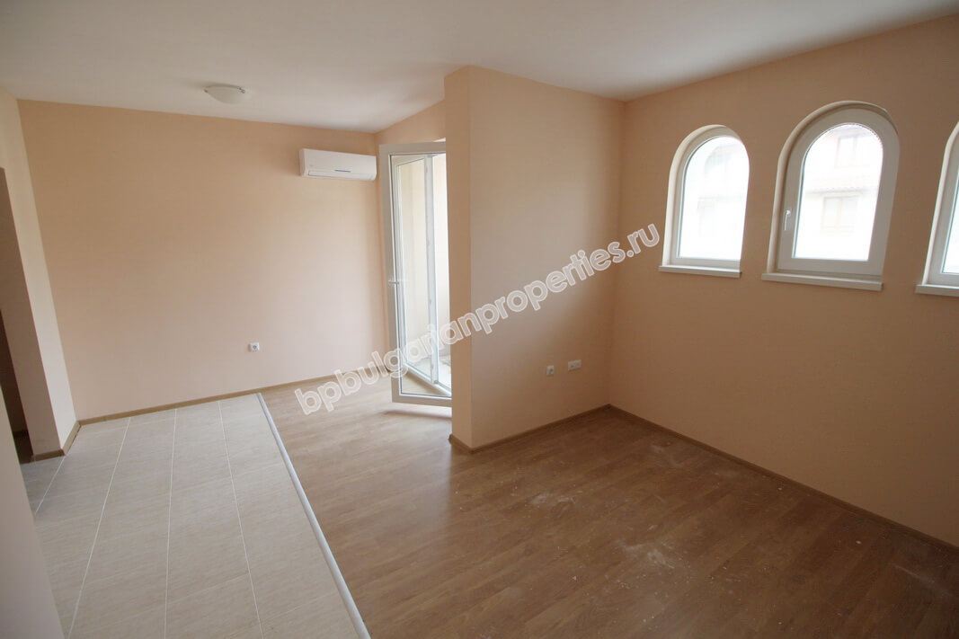 Ново голямо студио близо до плажа за продажба в Слънчев Бряг