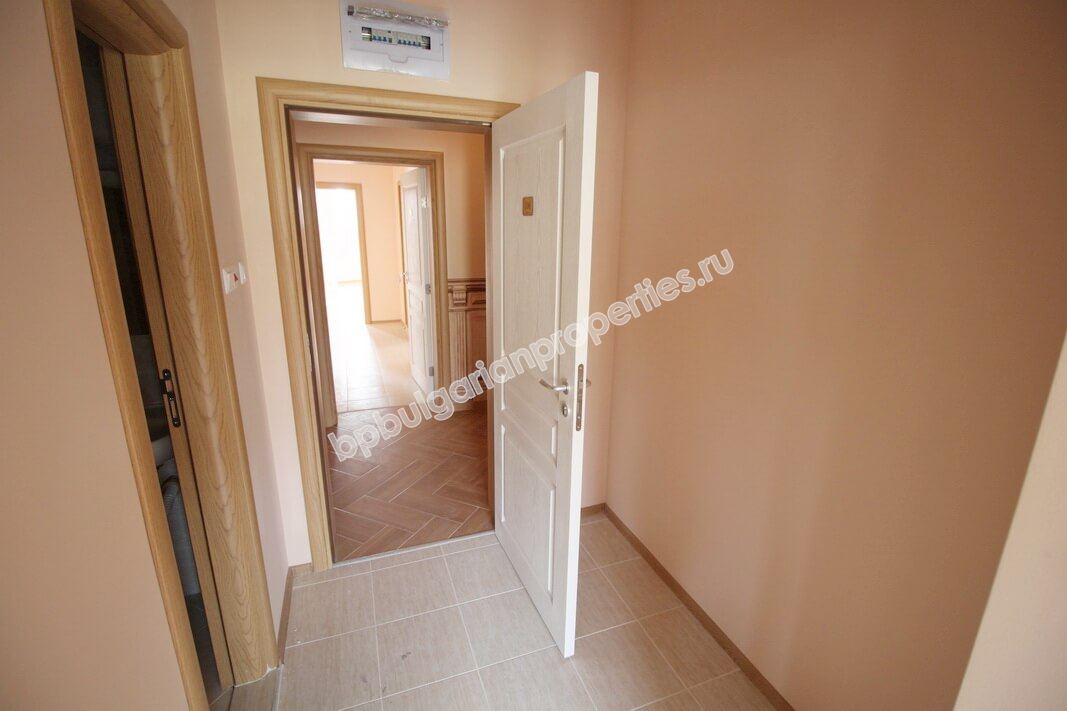 Ново голямо студио близо до плажа за продажба в Слънчев Бряг