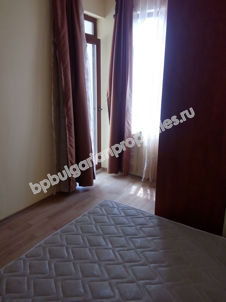 Луксозен едноспален апартамент за продажба до морето в курорта Равда