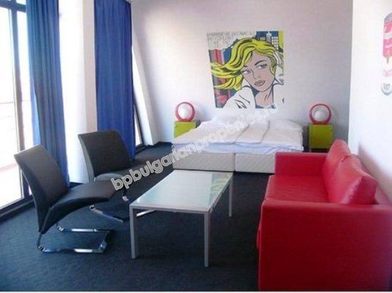 Обзаведен модерен хотел за продажба близо до плажа в град Созопол