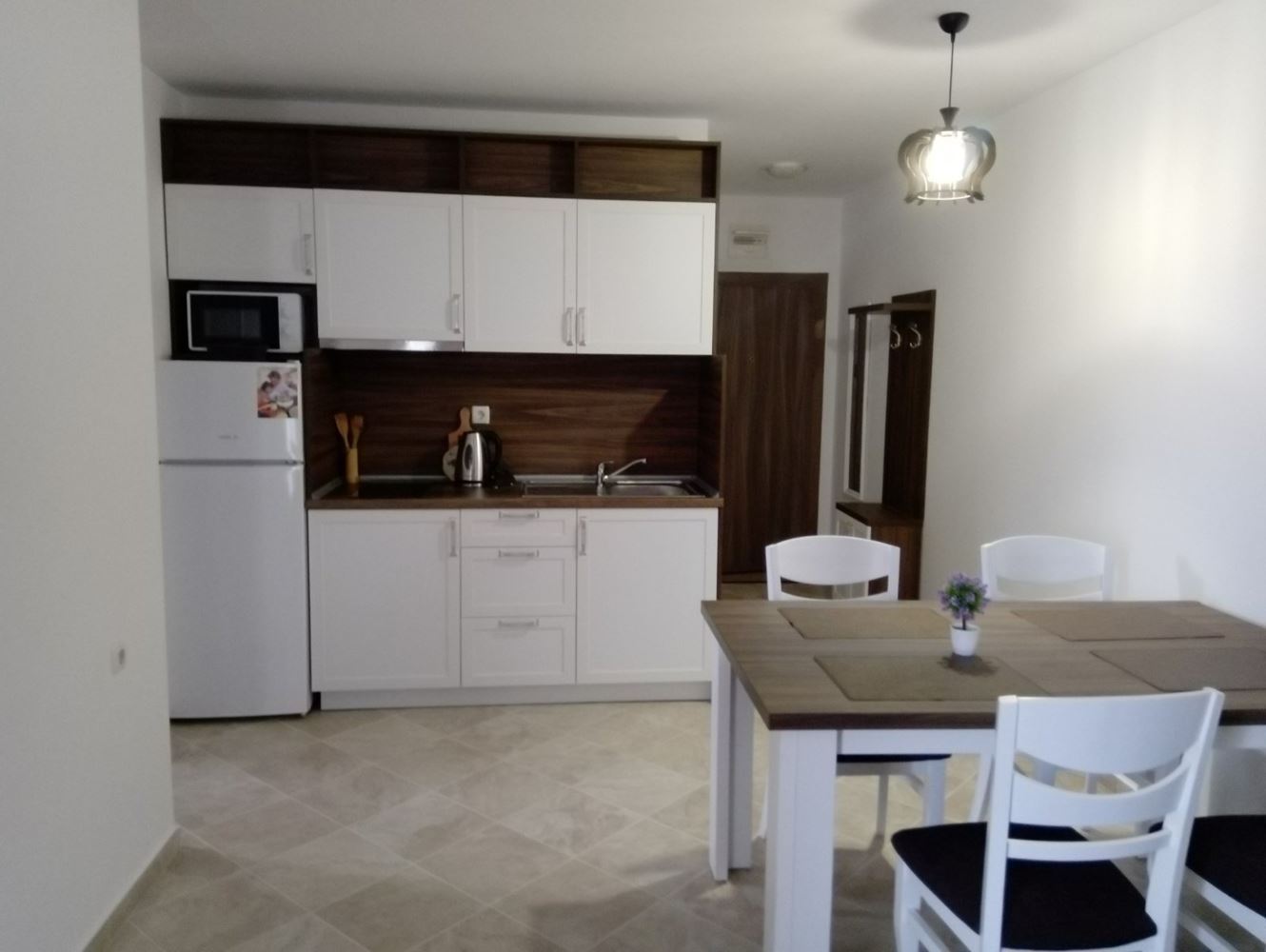 Двустаен апартамент за нощувки в комплекс Риф-3, Равда Двустаен апартамент за нощувки в комплекс Риф-3, Равда