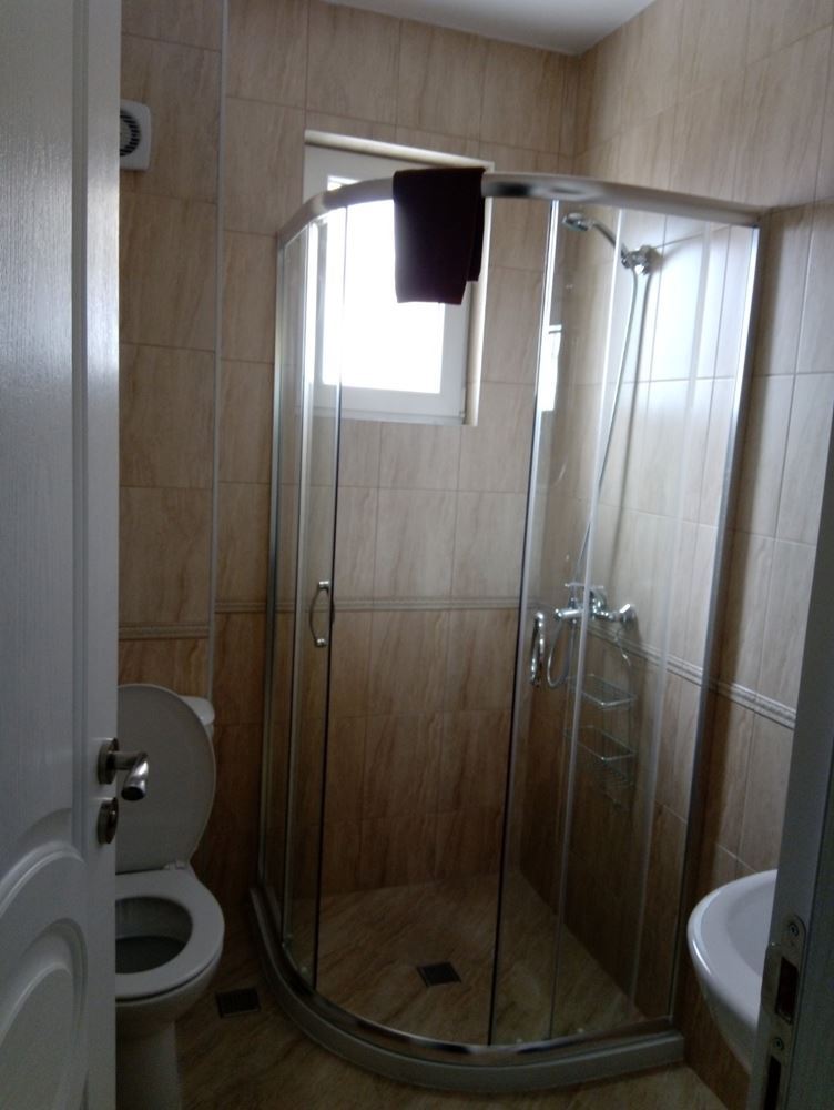 Двустаен апартамент за нощувки в комплекс Риф-3, Равда Двустаен апартамент за нощувки в комплекс Риф-3, Равда