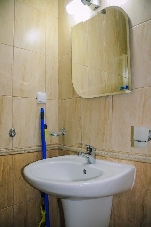 Двустаен апартамент за лятна почивка в затворен комплекс с басейн Двустаен апартамент за лятна почивка в затворен комплекс с басейн