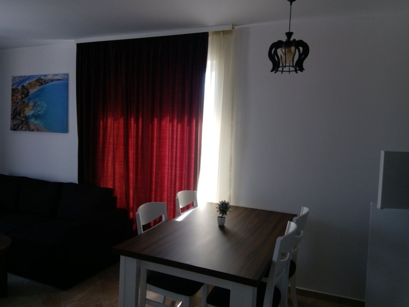 Двустаен апартамент за лятна почивка в затворен комплекс с басейн Двустаен апартамент за лятна почивка в затворен комплекс с басейн