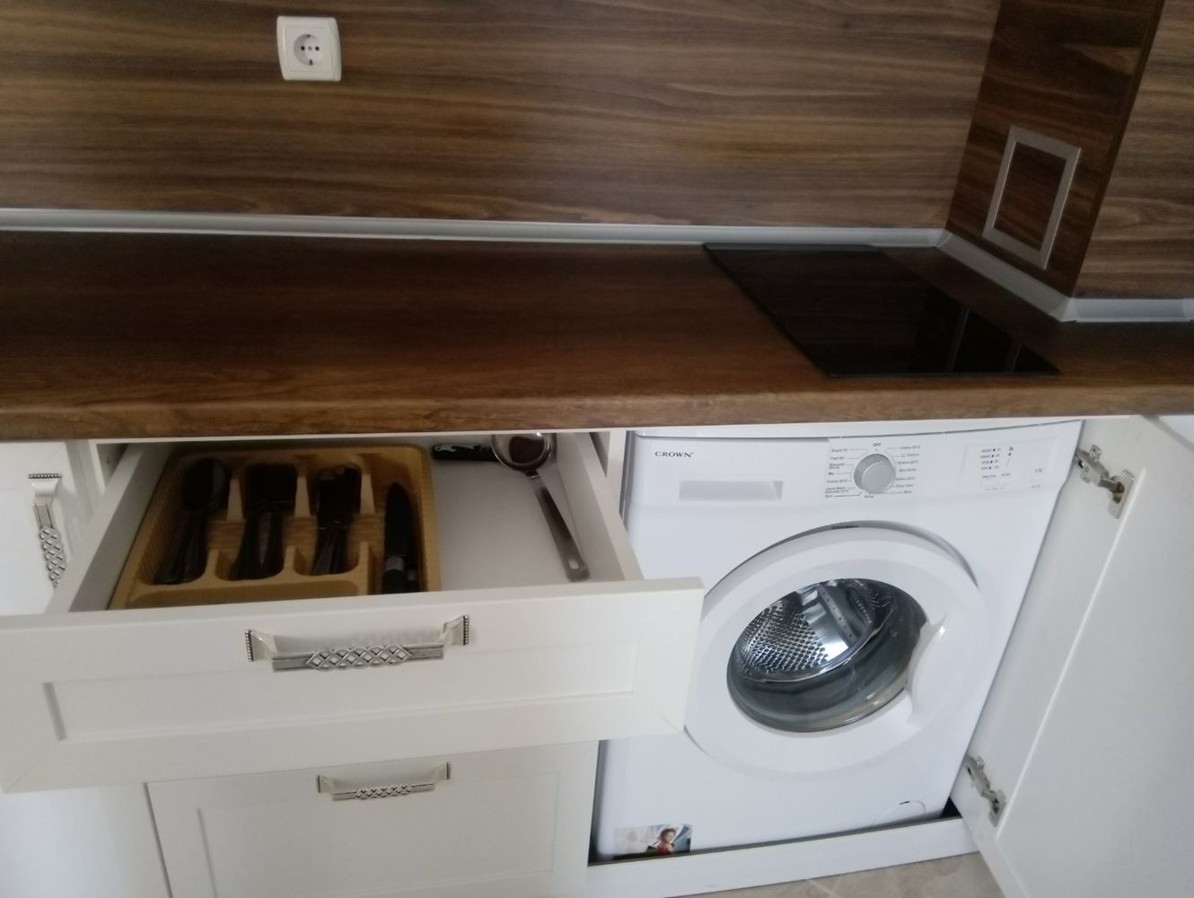 Двустаен апартамент за лятна почивка в затворен комплекс с басейн Двустаен апартамент за лятна почивка в затворен комплекс с басейн