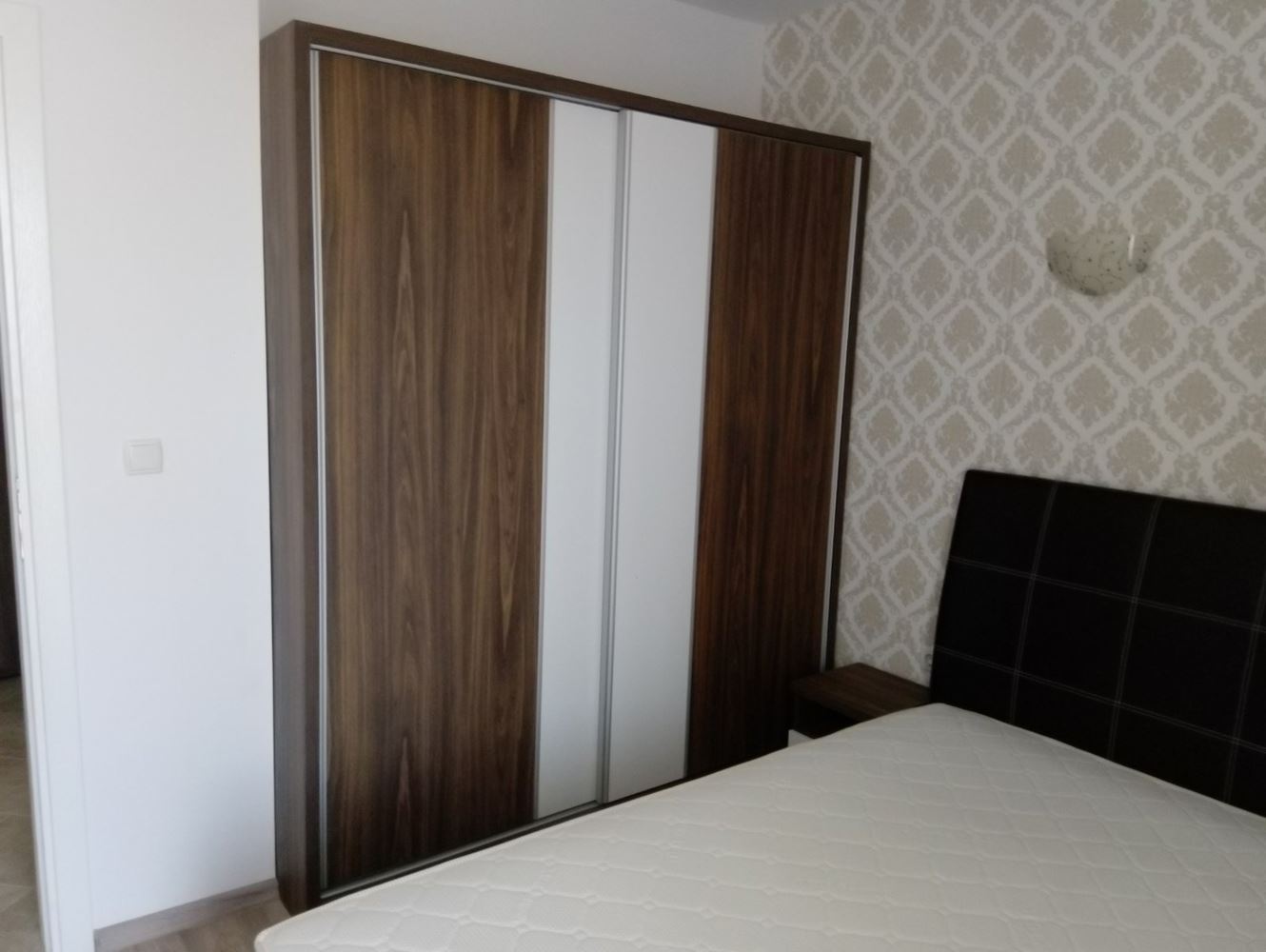 Двустаен апартамент за лятна почивка в затворен комплекс с басейн Двустаен апартамент за лятна почивка в затворен комплекс с басейн