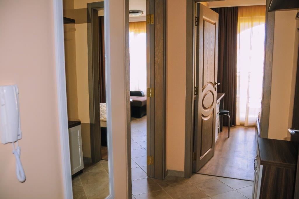 Двустаен апартамент за нощувки в комплекс с басейн в Равда Двустаен апартамент за нощувки в комплекс с басейн в Равда